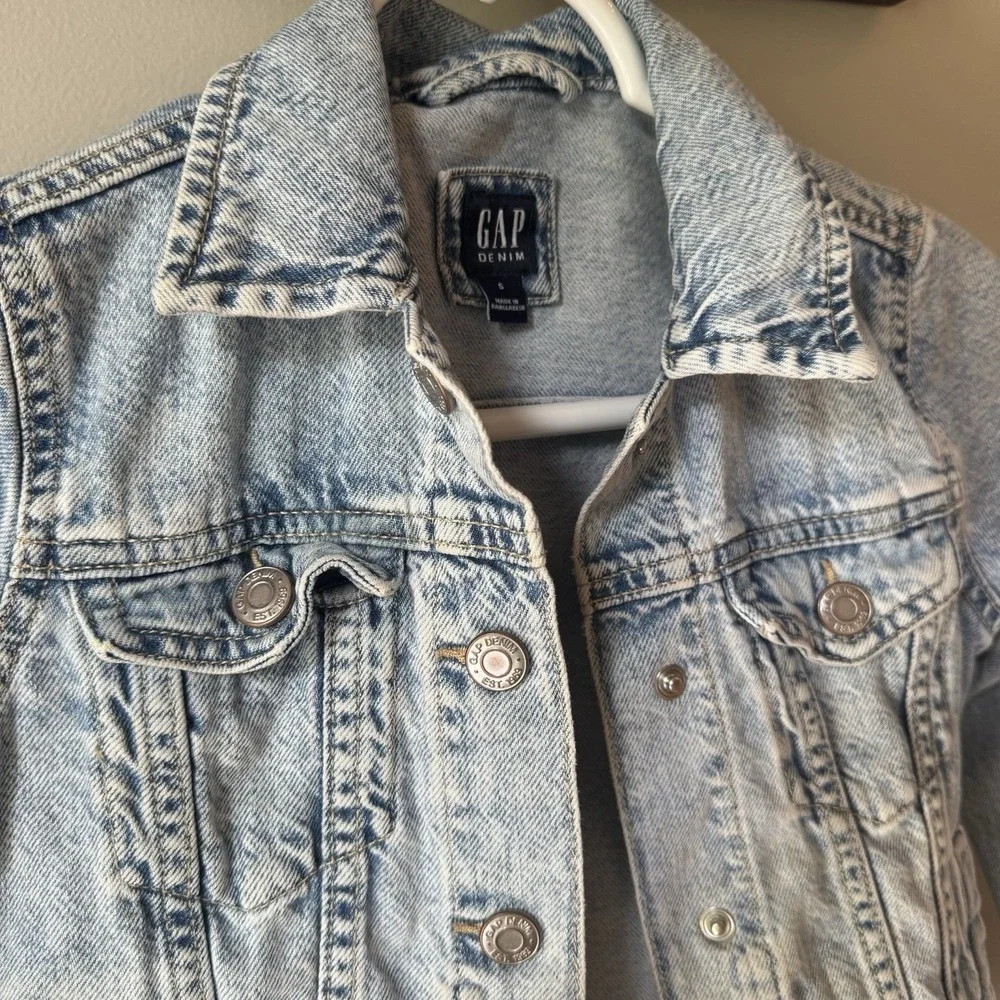 GAP Kids Denim Jacket Small Light Wash Button Front Pockets Classic 90s Y2K SOFT